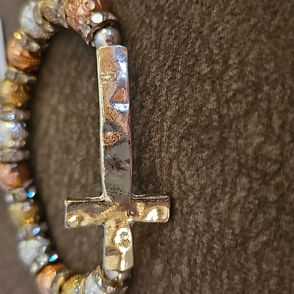 L&J INSPIRED Unisex Metal Beaded Cross Stretch Bracelet - Picture 3 of 6